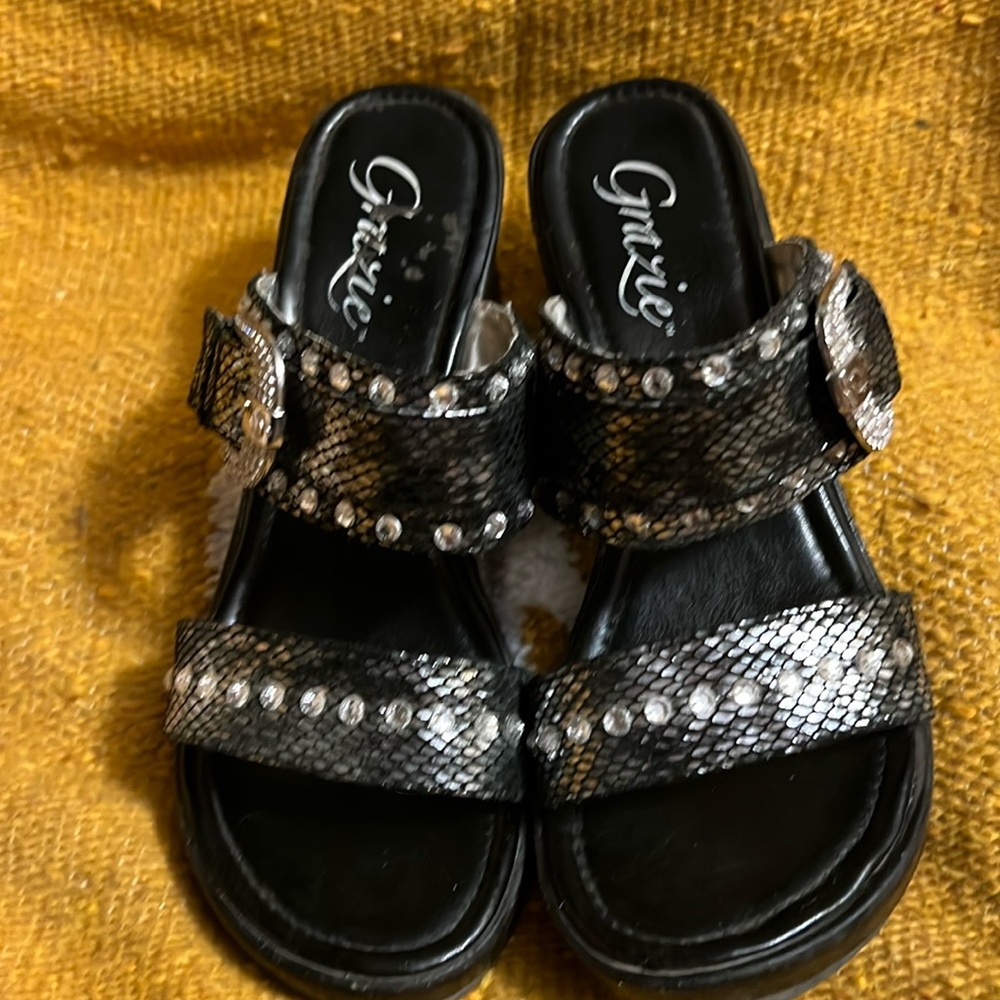 Grazie sandals